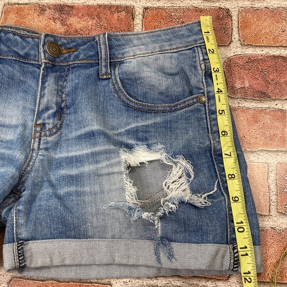 Machine Denim Shorts - Picture 11 of 11